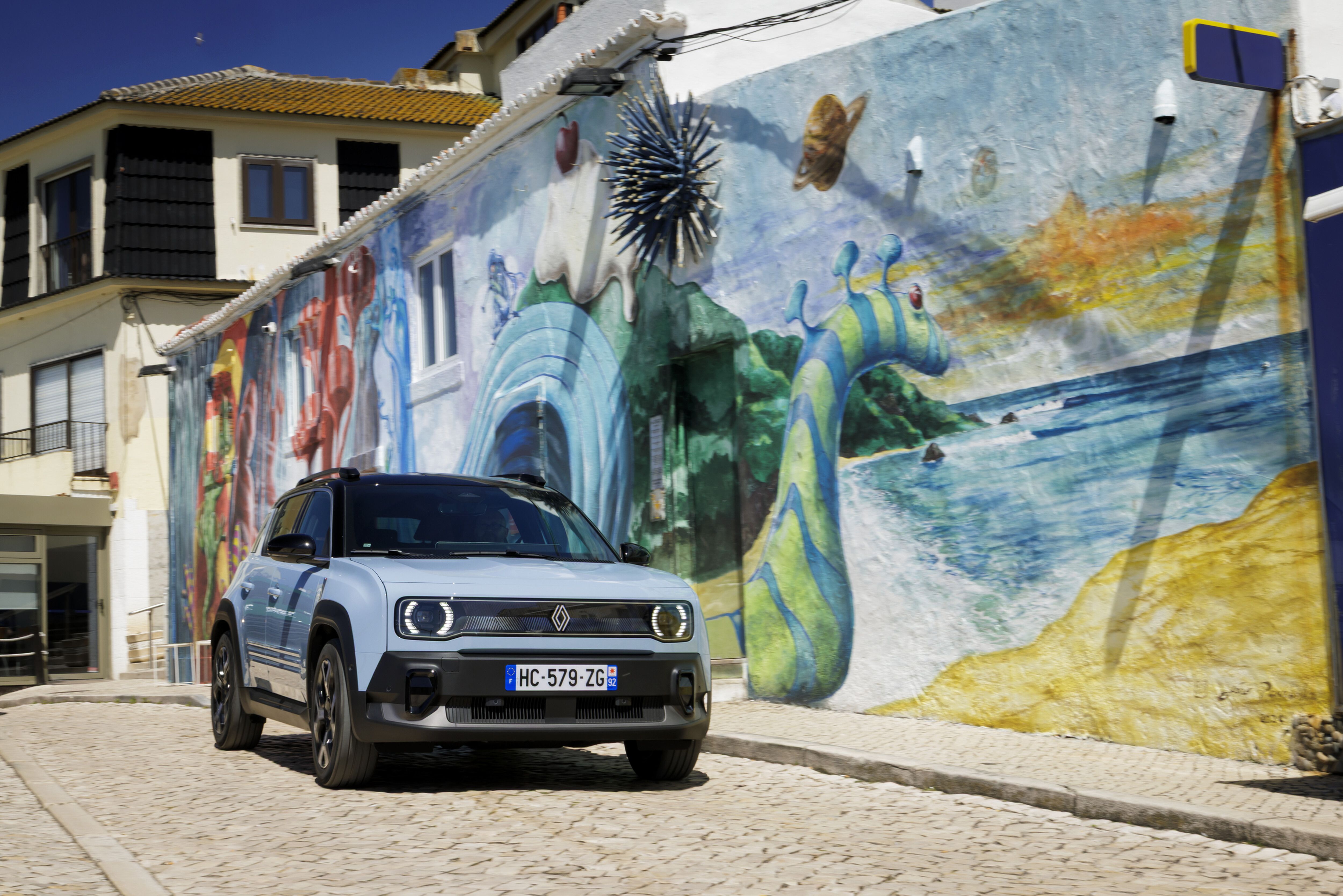 Renault 4 E-Tech, finalista a Car of the Year 2026