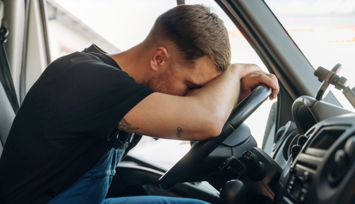 ¿Qué es el microsueño al volante y cómo evitarlo?