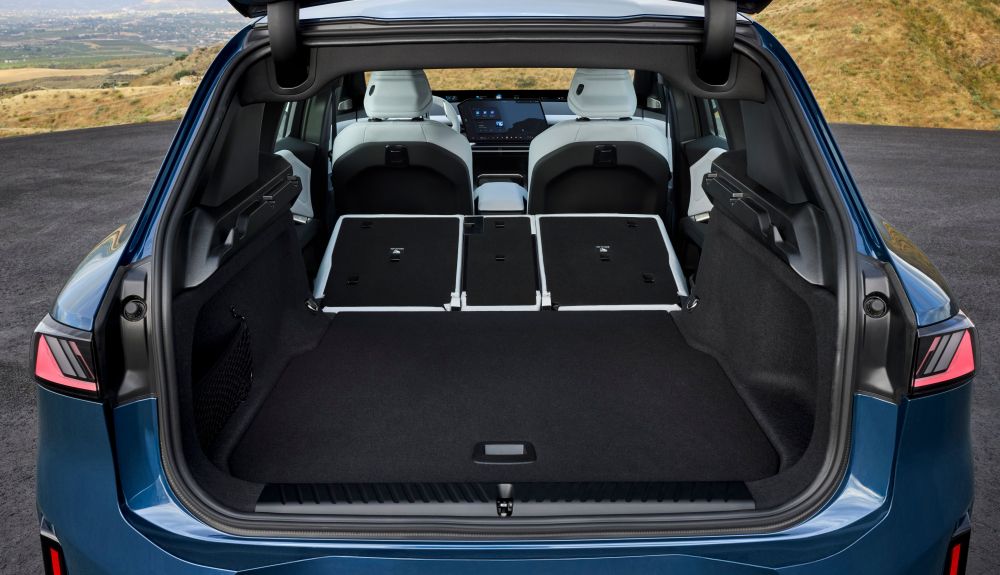p90615673-highres-the-new-bmw-ix3-50-x_1