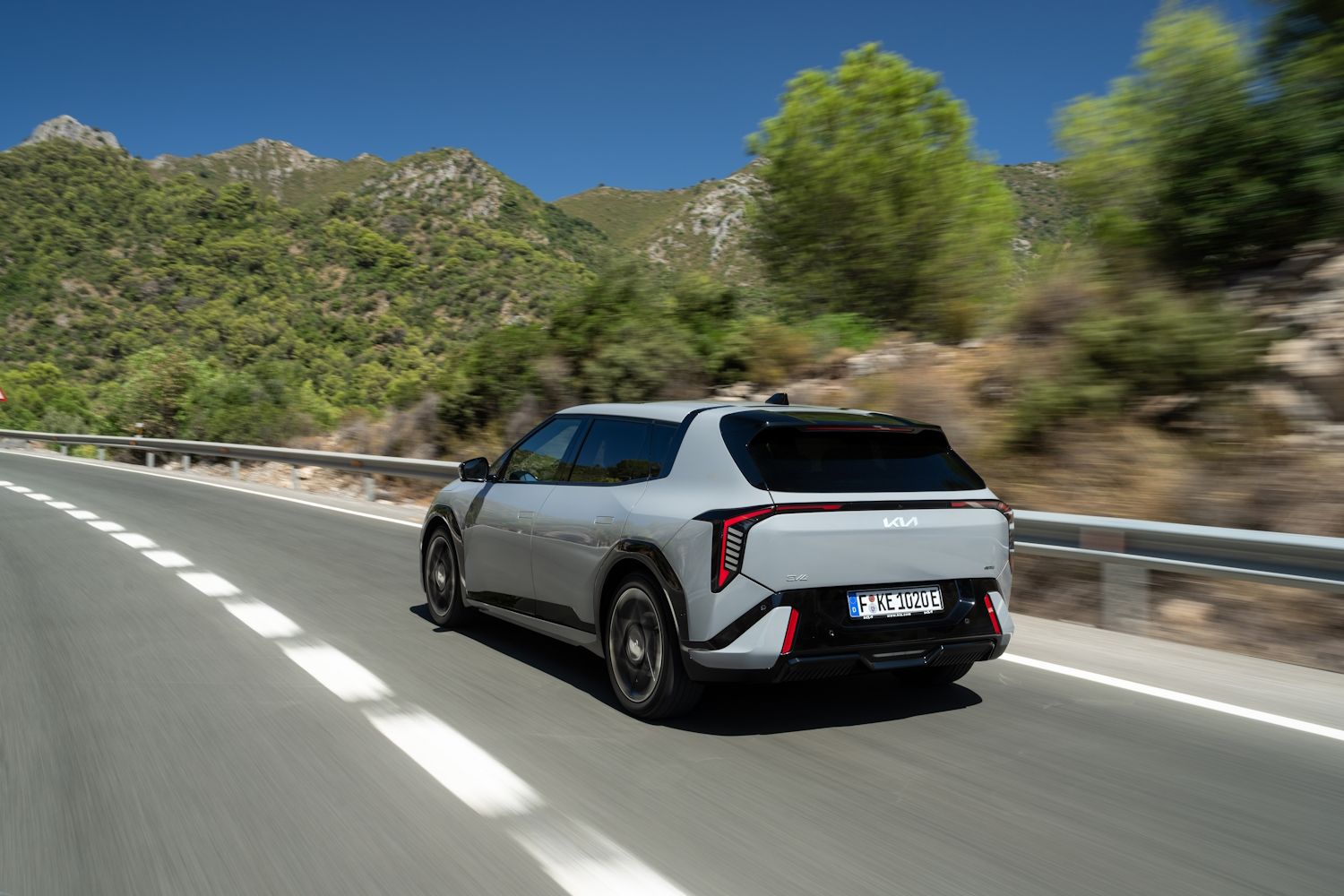 Kia EV4, finalista a Car of the Year 2026