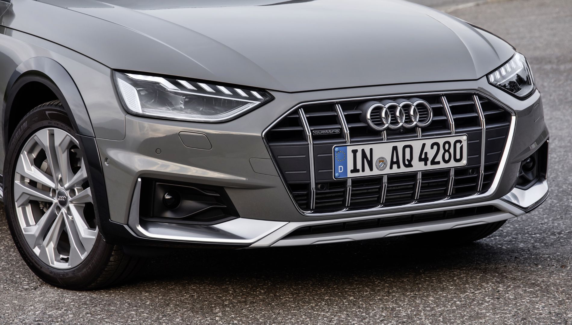 Siempre ha sido una de las berlinas referentes y pronto volverá: los detalles del nuevo Audi A4