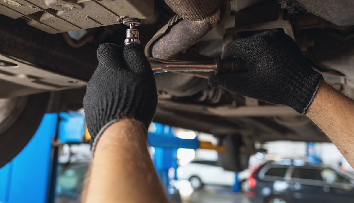 Cómo sellar fuga de aceite en la caja de cambios paso a paso