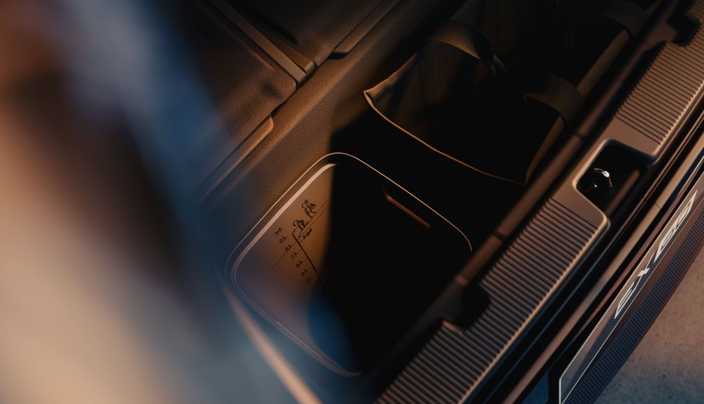 ¿Tendrá siete asientos el nuevo Volvo EX60? En esta foto parece que sí