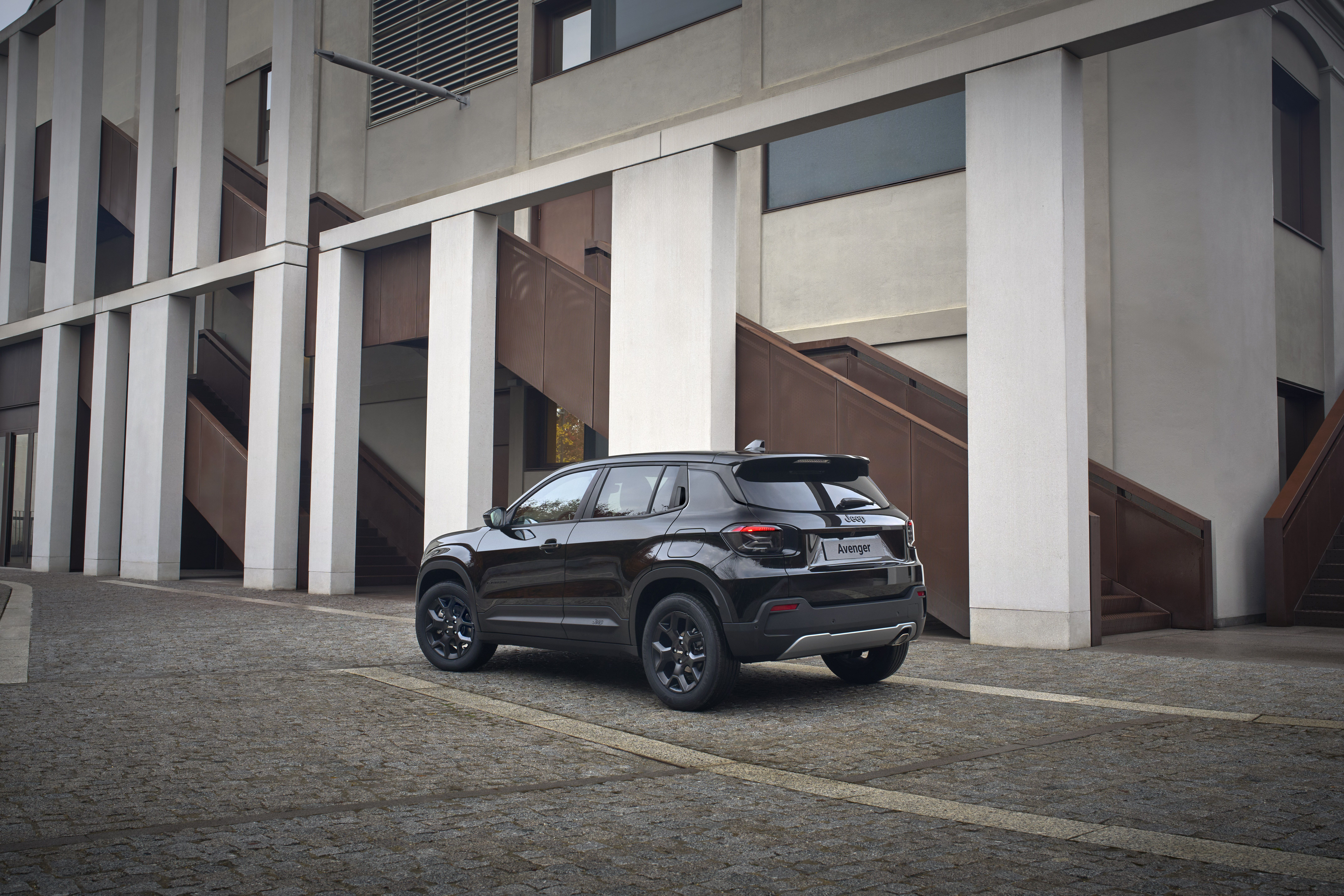 Jeep Avenger Black Edition