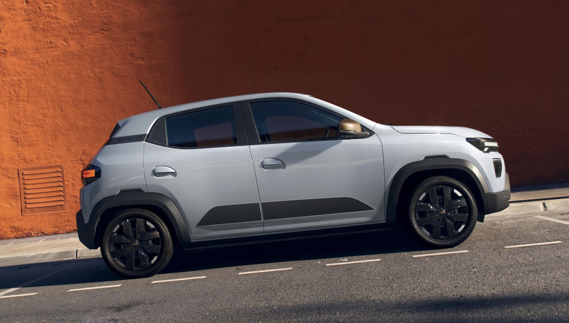 Vuelven los coches de menos de 10.000 euros y la marca que lo ha lanzado no te sorprenderá