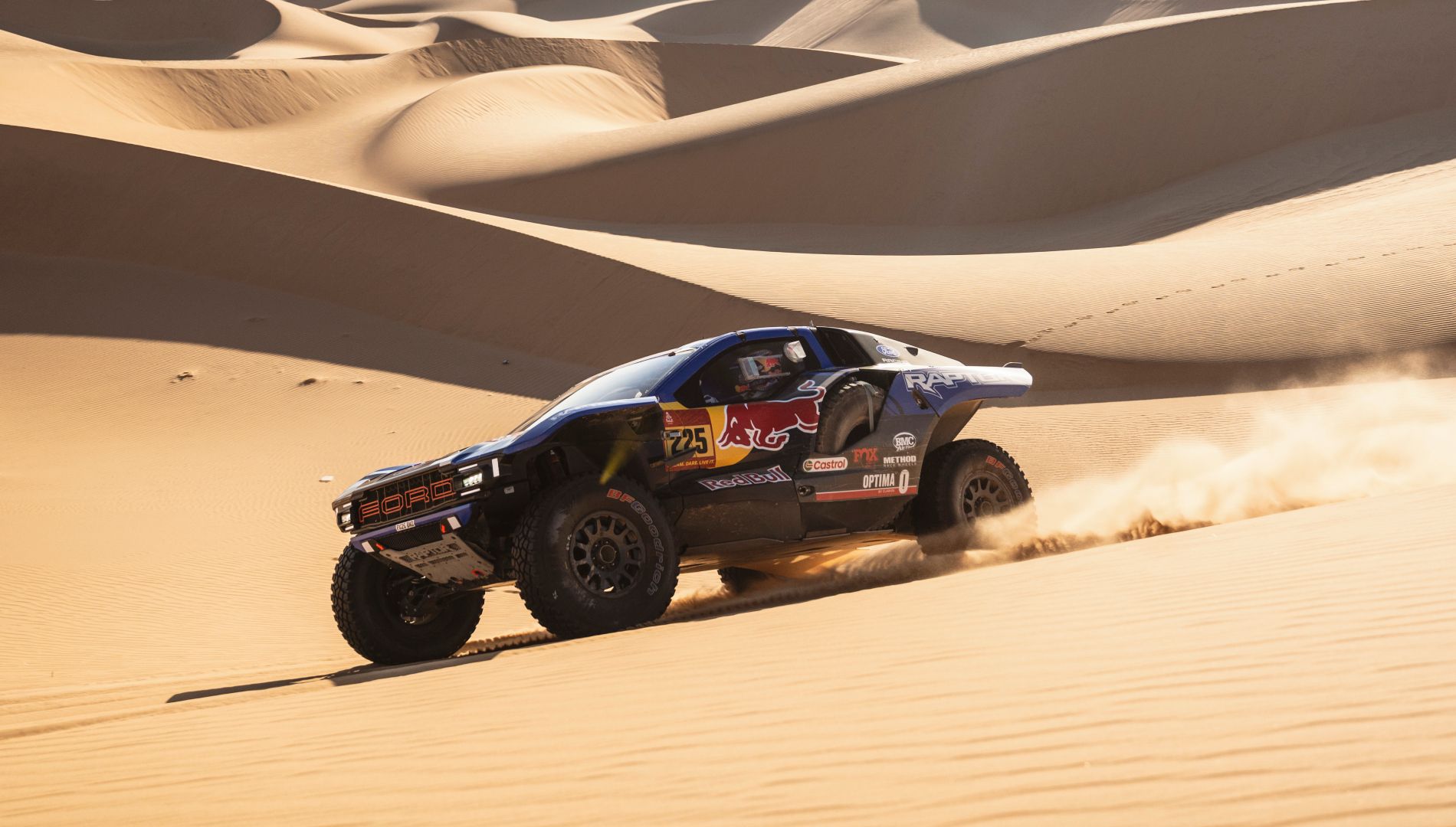 Sainz dice adiós al Dakar y Roma se aleja de Al Attiyah, que se acerca a su sexta corona