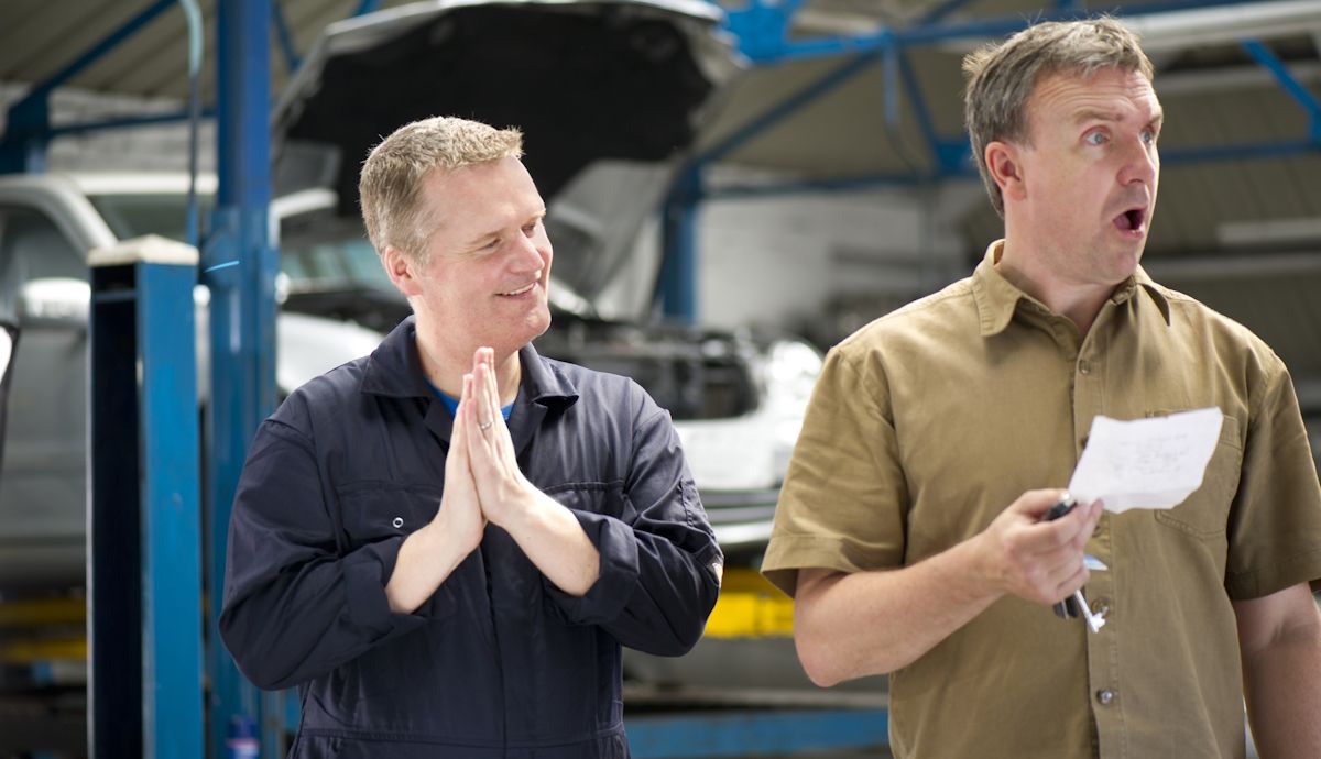 Los peligrosos nuevos robos y estafas de los que alerta ya la policía en las carreteras