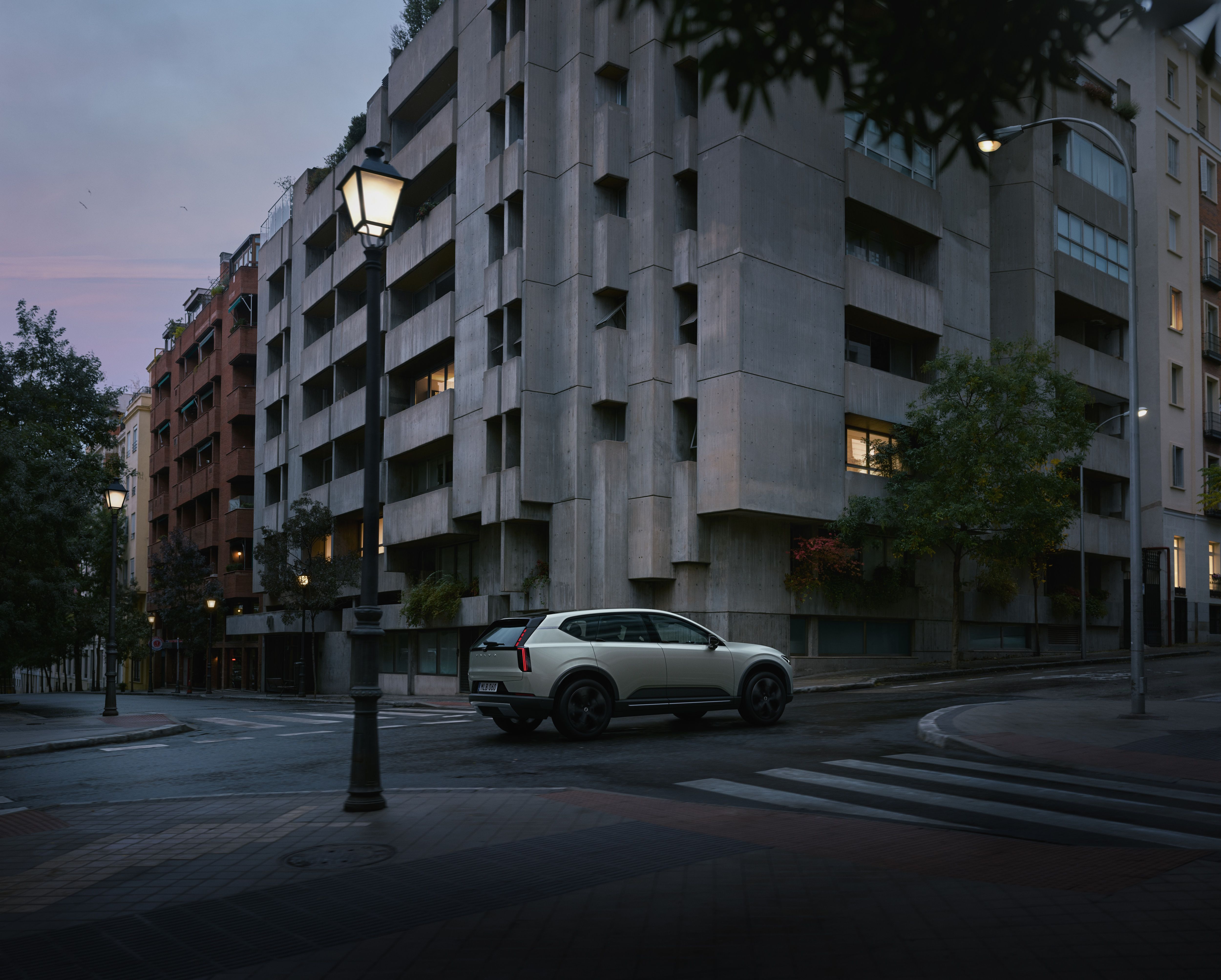 Volvo EX60 Cross Country