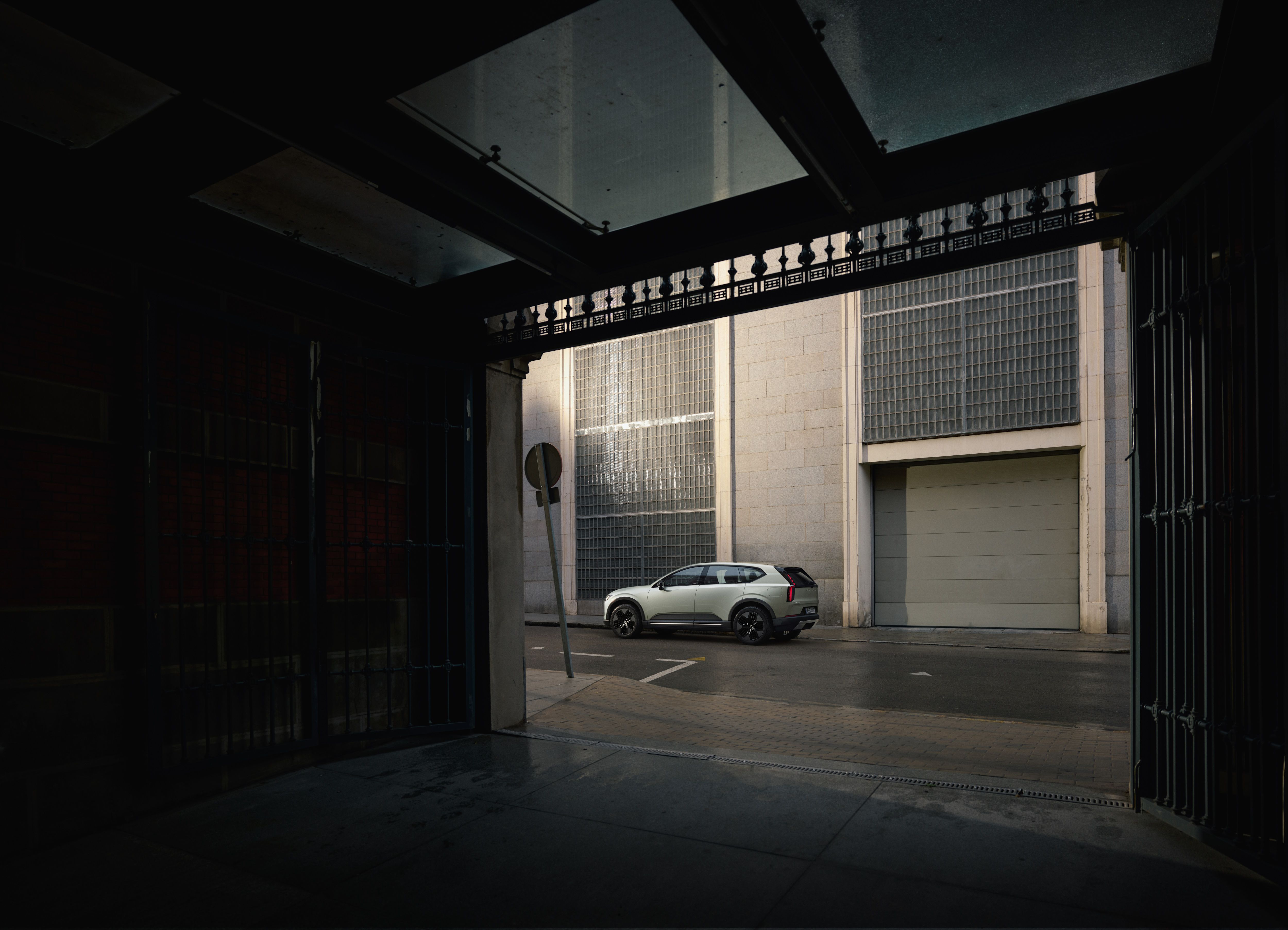 Volvo EX60 Cross Country