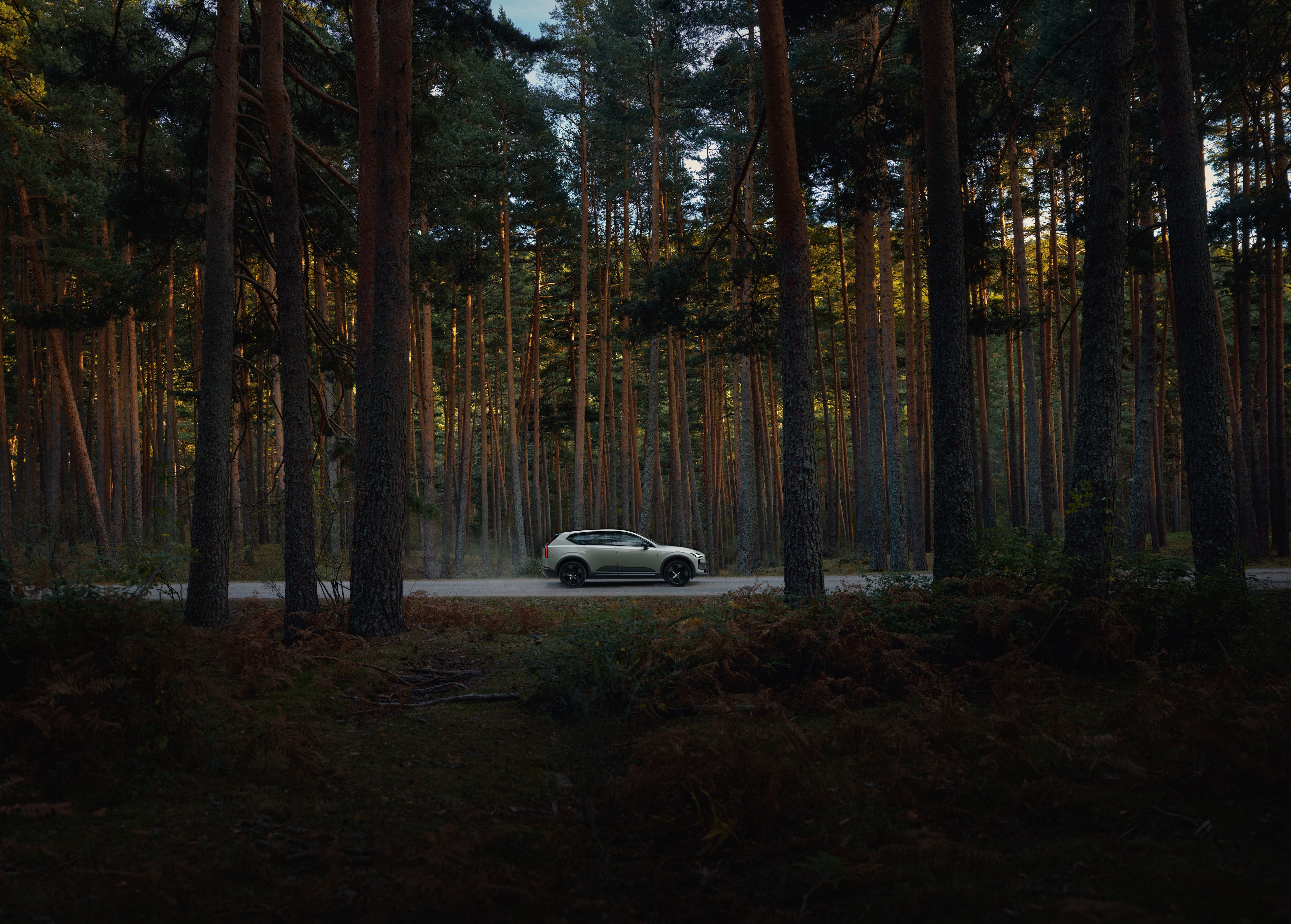 Volvo EX60 Cross Country