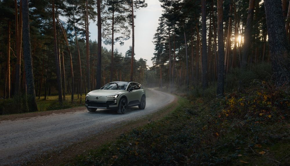 Volvo EX60 Cross Country