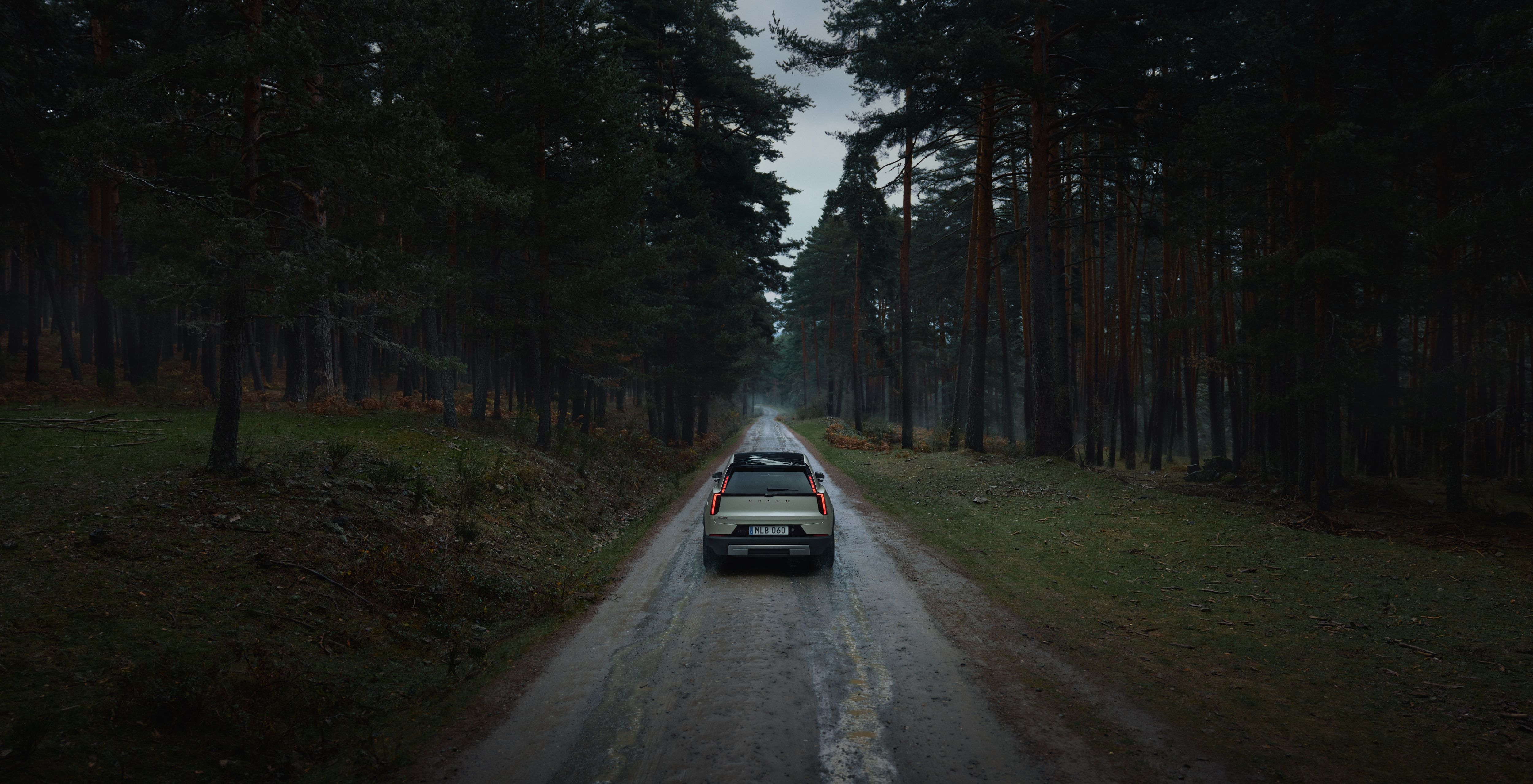 Volvo EX60 Cross Country