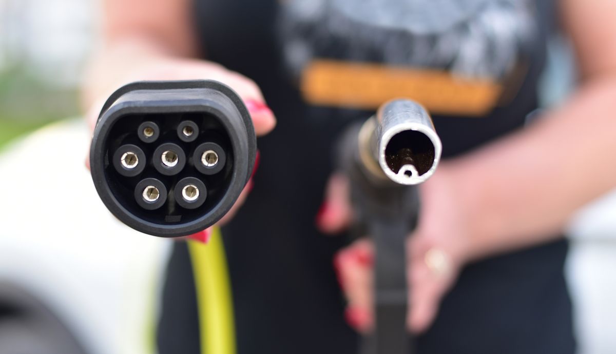 Comparativa de costes de mantenimiento, qué es más caro, un coche eléctrico o un diésel o gasolina