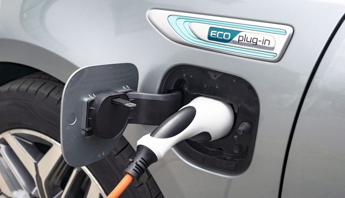 Los coches híbridos enchufables, una bomba con el tiempo, averías ya habituales y muy costosas