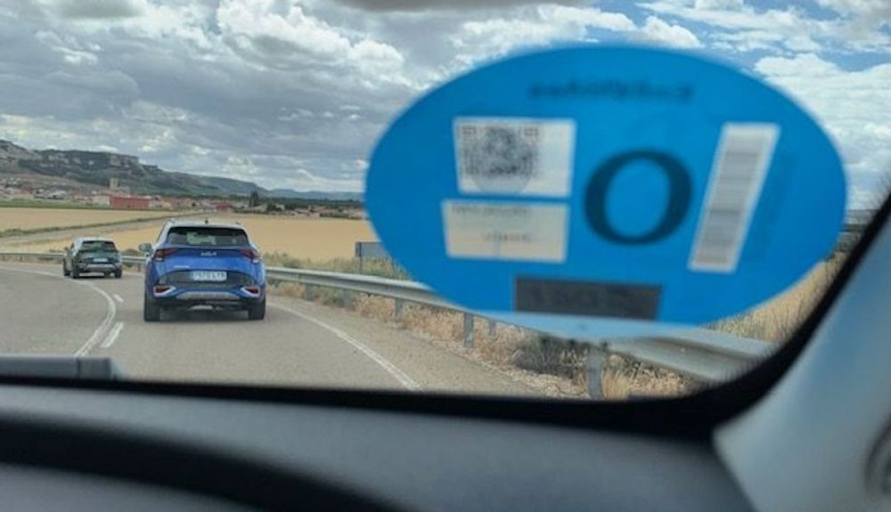Los coches etiqueta 0 de la DGT pierden una de sus grandes ventajas con nuevas limitaciones de uso