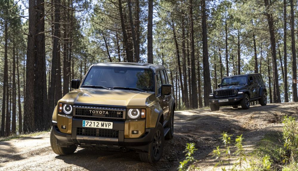 Toyota Land Cruiser vs Jeep Wrangler 4xe Rubicon