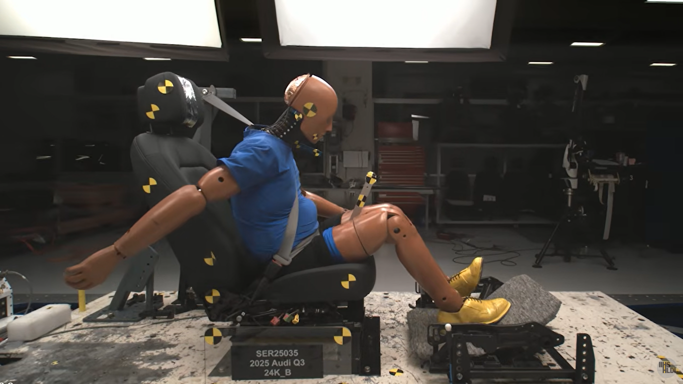 Nuevas pruebas demuestran qué coches protegen mejor contra el temido latigazo cervical