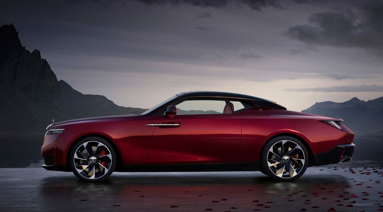 Rolls‑Royce La Rose Noire Droptail