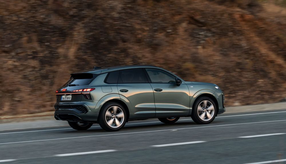 audi-q3-19_1_1000x575.jpeg