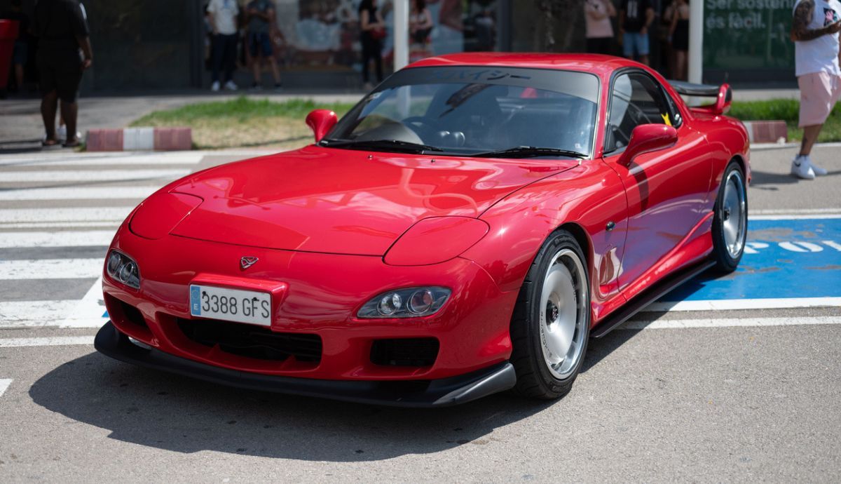 Mazda RX-7 con motor rotativo