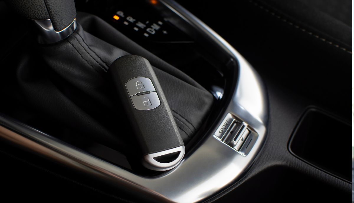 ¿Cómo arrancar coche automático?