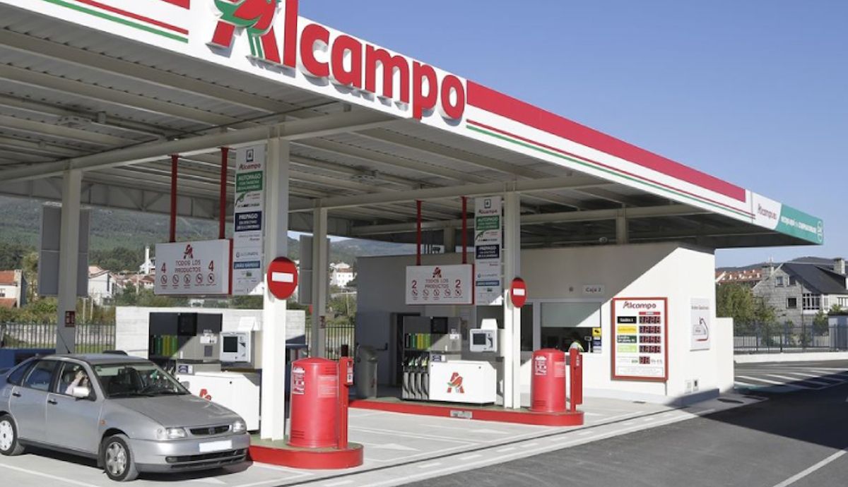 Con el diésel ya a casi 2 € el litro y la gasolina disparada, estas son las gasolineras más baratas