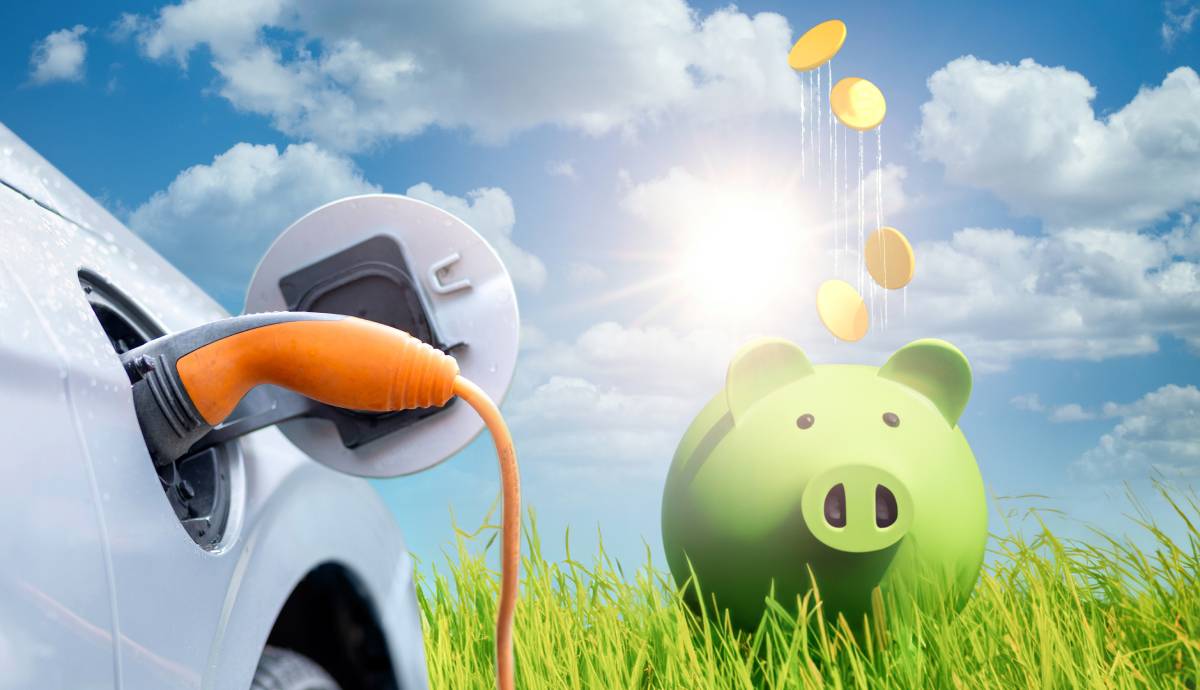 El coche eléctrico frente a la subida de los combustibles: cuánto nos permite ahorrar ya