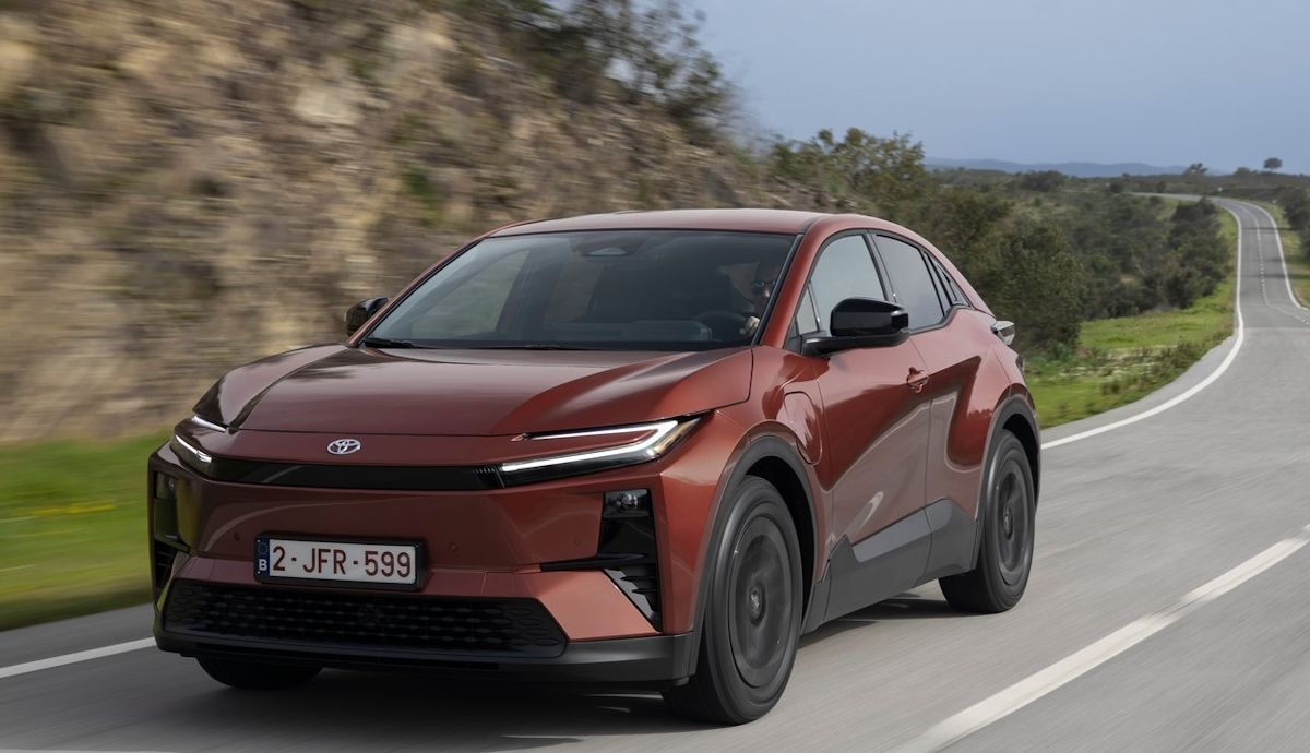 Toyota C HR+ 2026, primeras opiniones sobre el nuevo SUV qué aporta el Plus