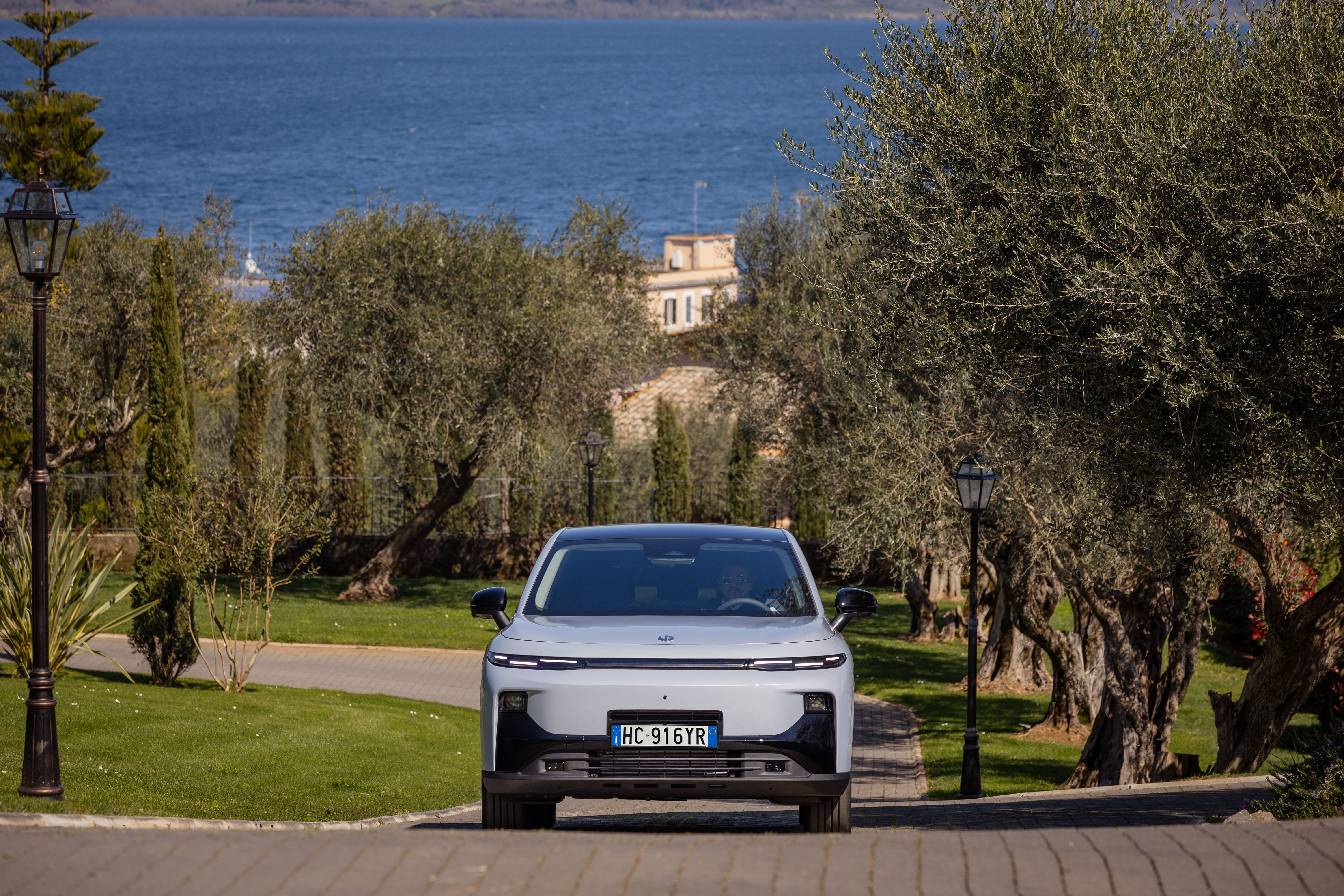 Leapmotor B10 REEV Hybrid