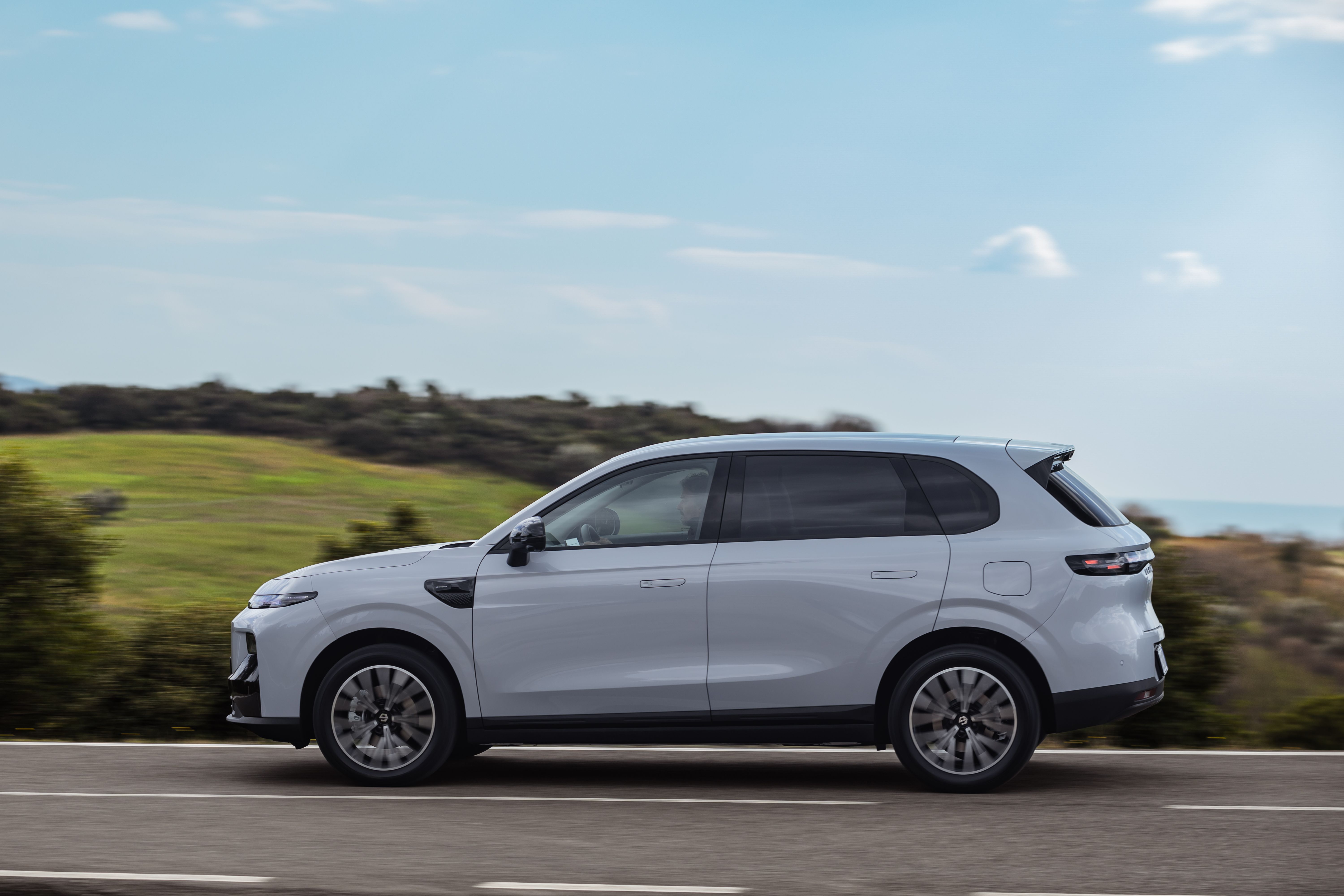 Leapmotor B10 REEV Hybrid