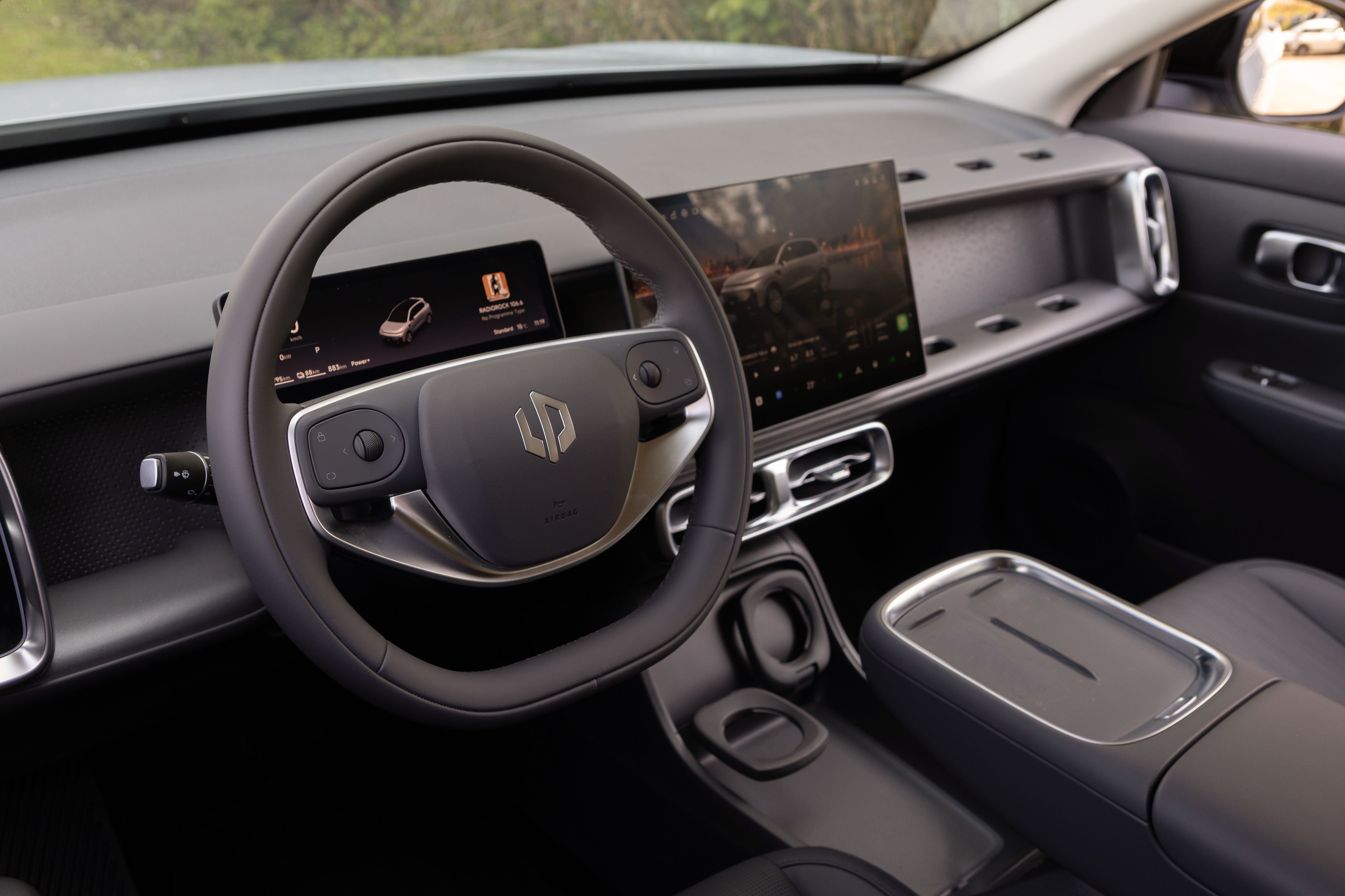 Leapmotor B10 REEV Hybrid