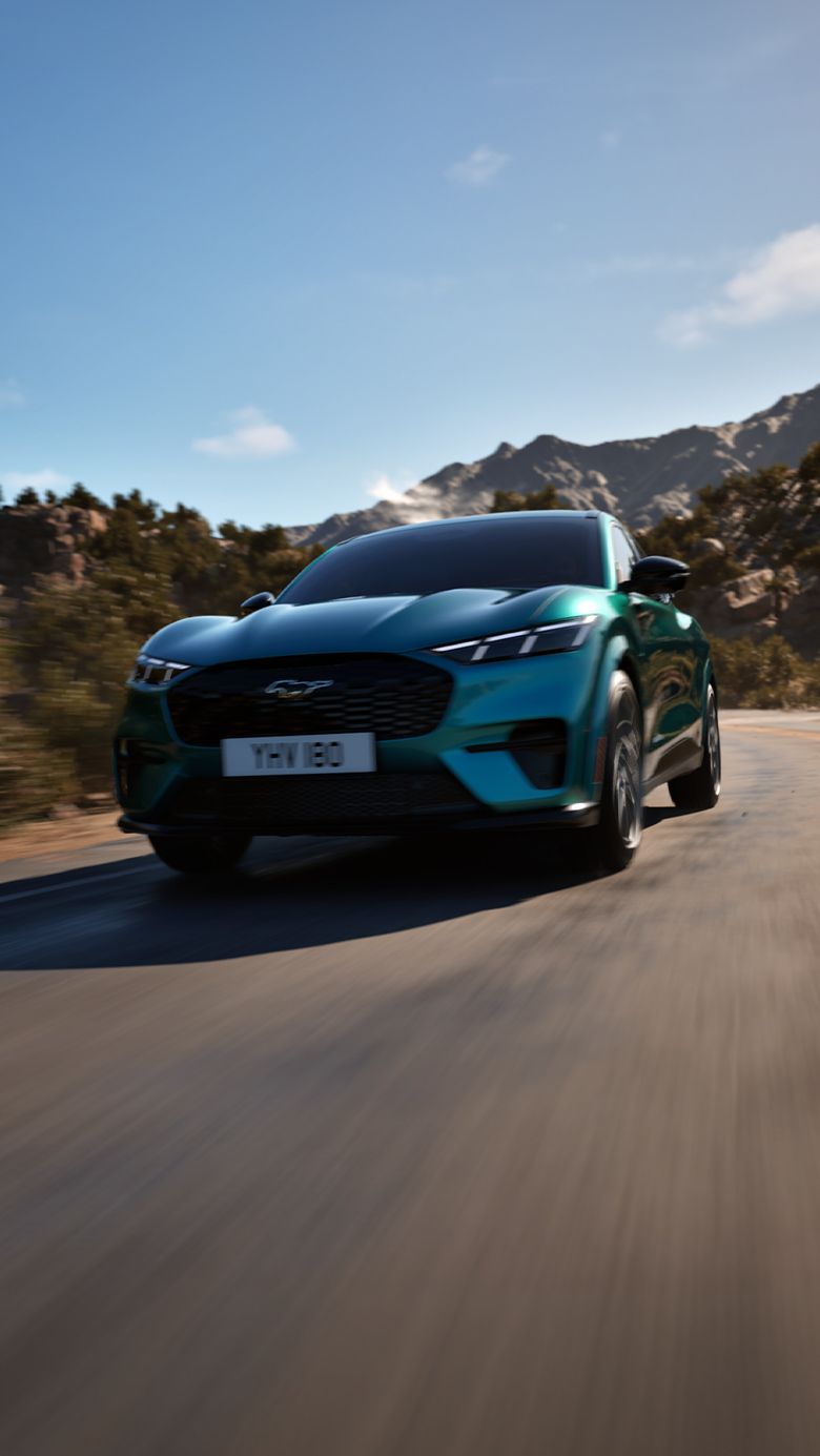 Ford Mustang Mach-e GT Azul Adriatic