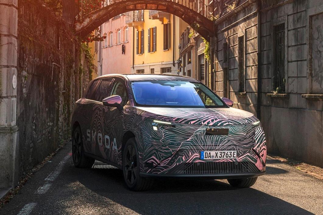 Skoda Peaq camuflado