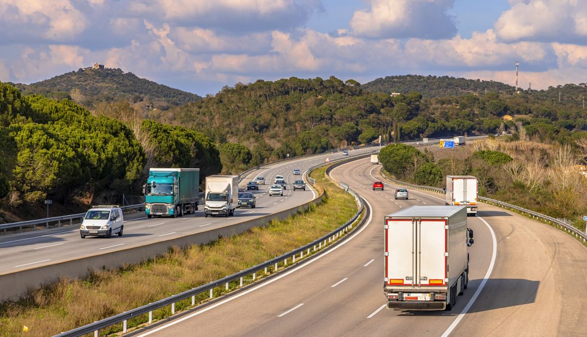 Nuevos impuestos por kilómetro recorrido en los coches, el cambio de tendencias impositivas