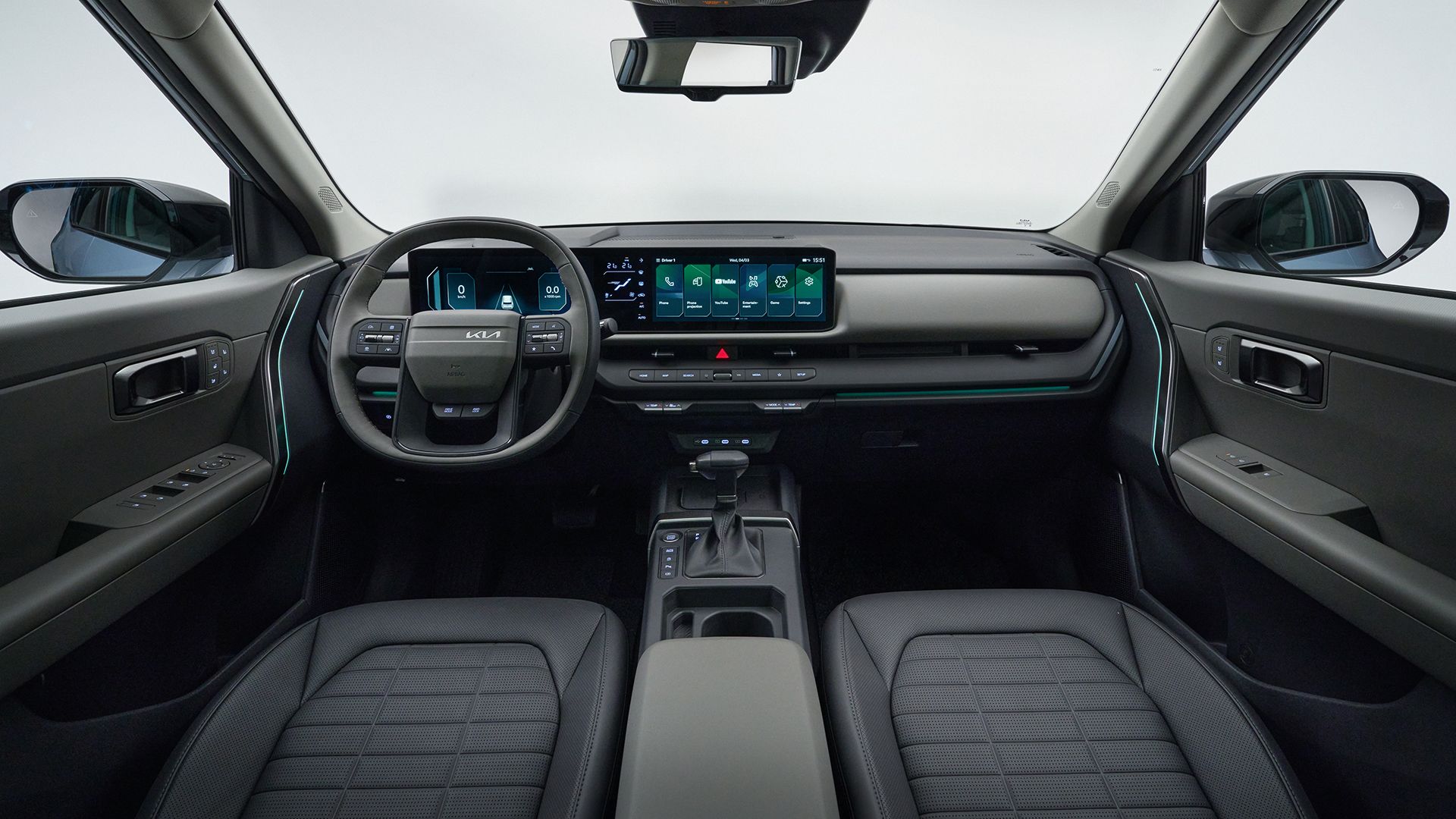 El Seltos incluye elementos conocidos de la familia Kia como el volante y el sistema panorámico de pantallas