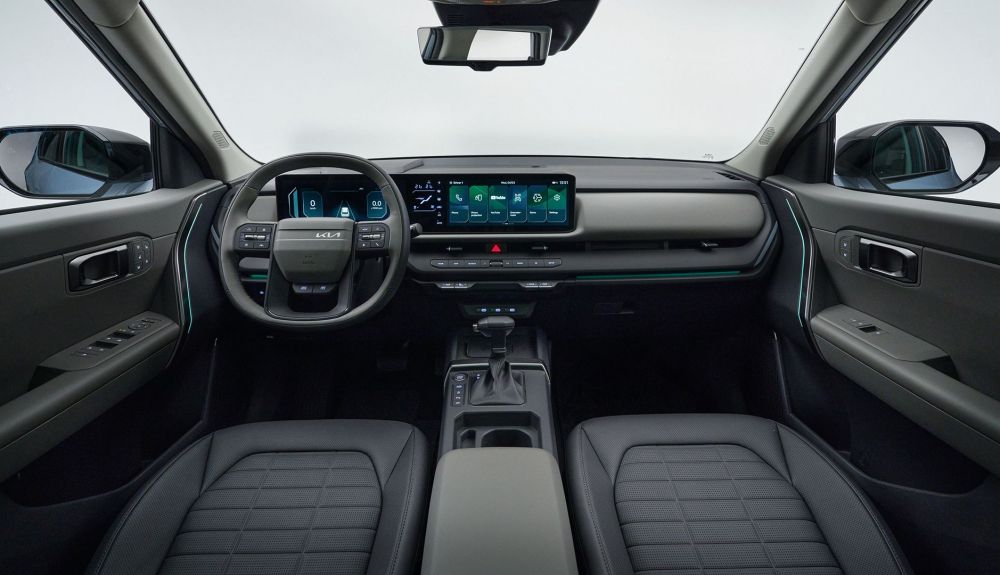 El Seltos incluye elementos conocidos de la familia Kia como el volante y el sistema panorámico de pantallas