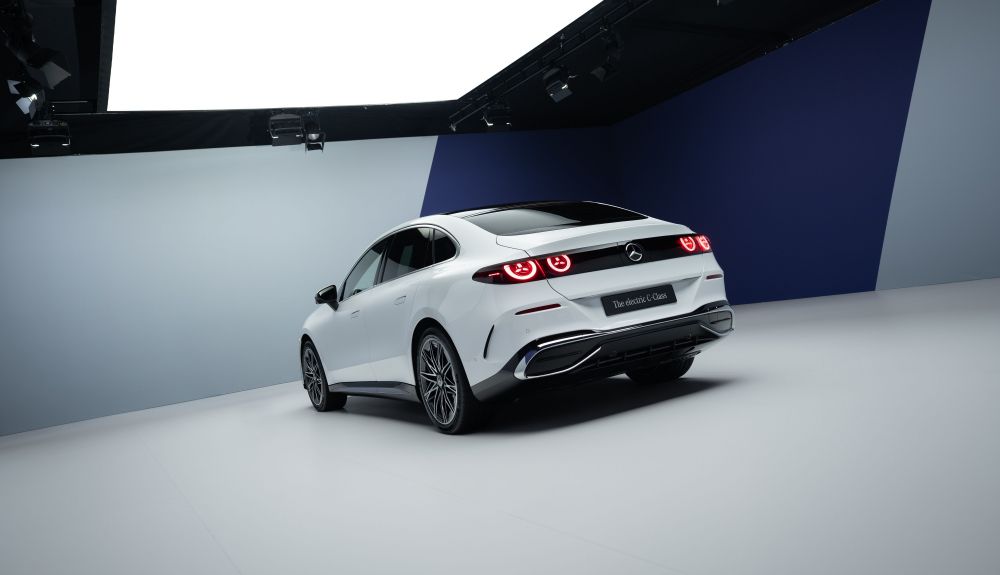 Mercedes Clase C EQ 2026 (14)