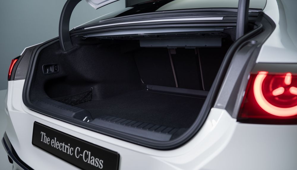 Mercedes Clase C EQ 2026 (21)