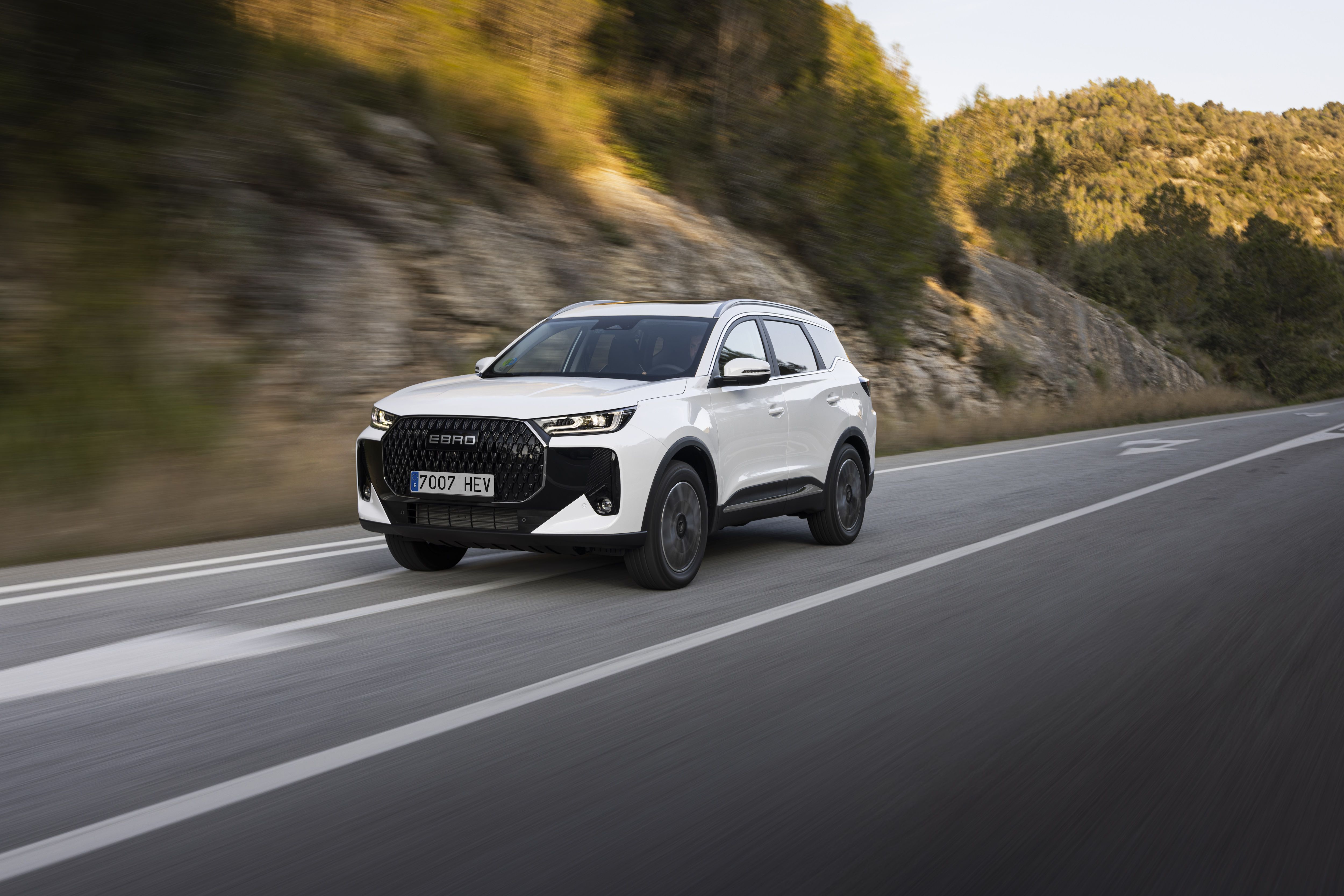 Ebro S700 HEV