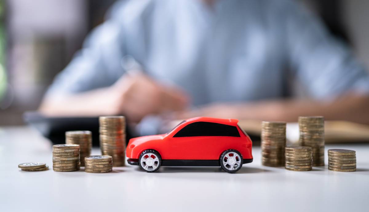 Teniendo en cuenta la subida de la gasolina y el diésel ¿cuánto cuesta mantener un coche en 2026?