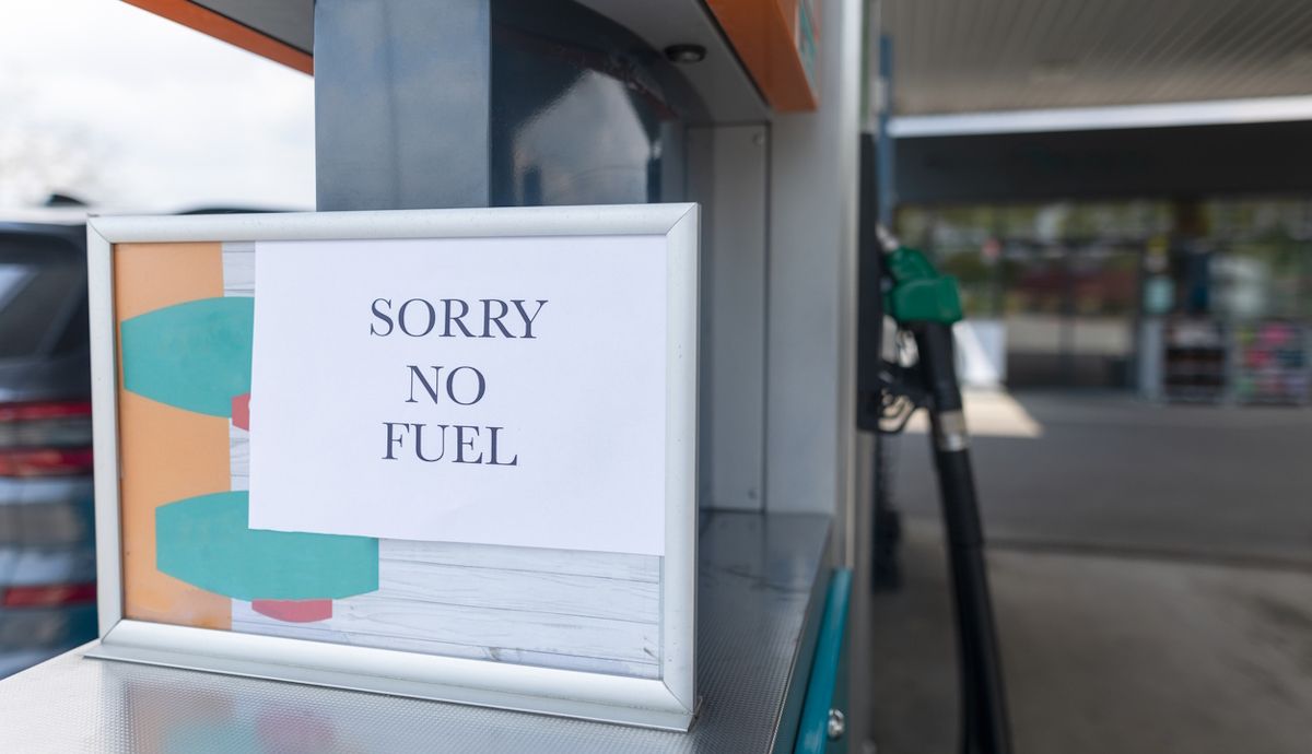 El diésel y la gasolina comienza ya a escasear en Europa y la alerta se extiende