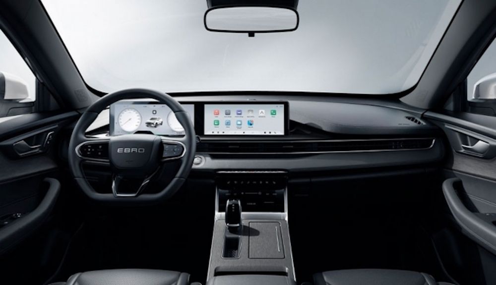 Interior del Ebro S400 HEV 2026