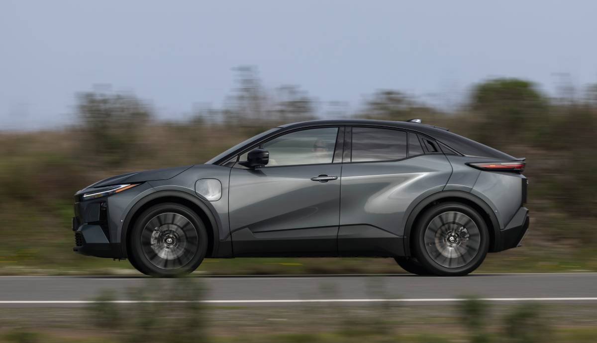 Toyota, ya no solo híbrida: aquí su sorprendente SUV eléctrico que no entraba en quinielas y triunfa