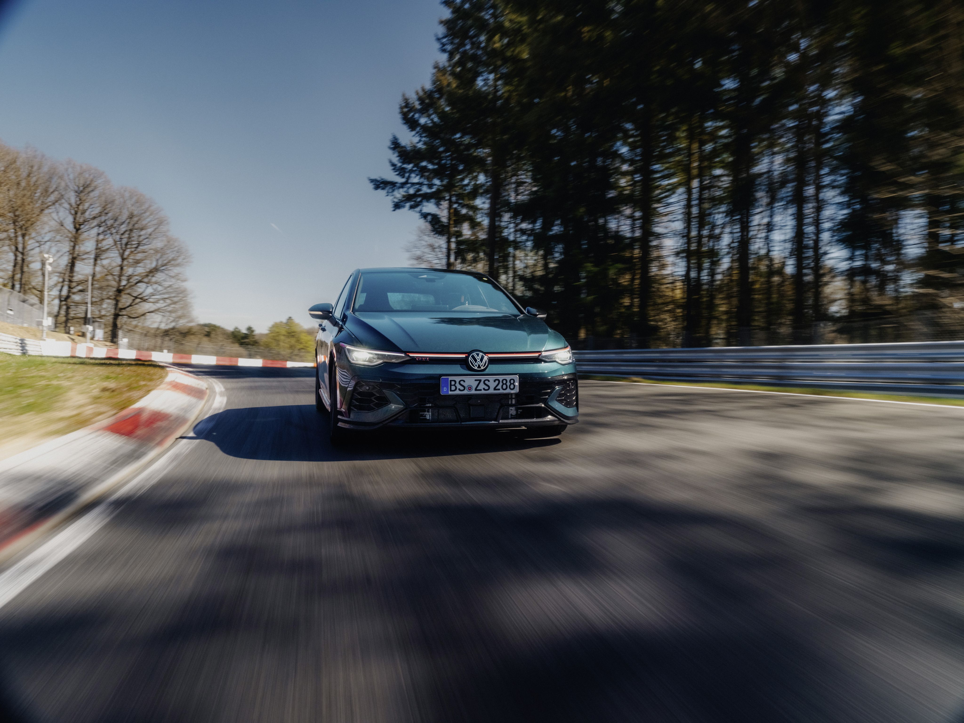 Volkswagen Golf GTI Edition 50