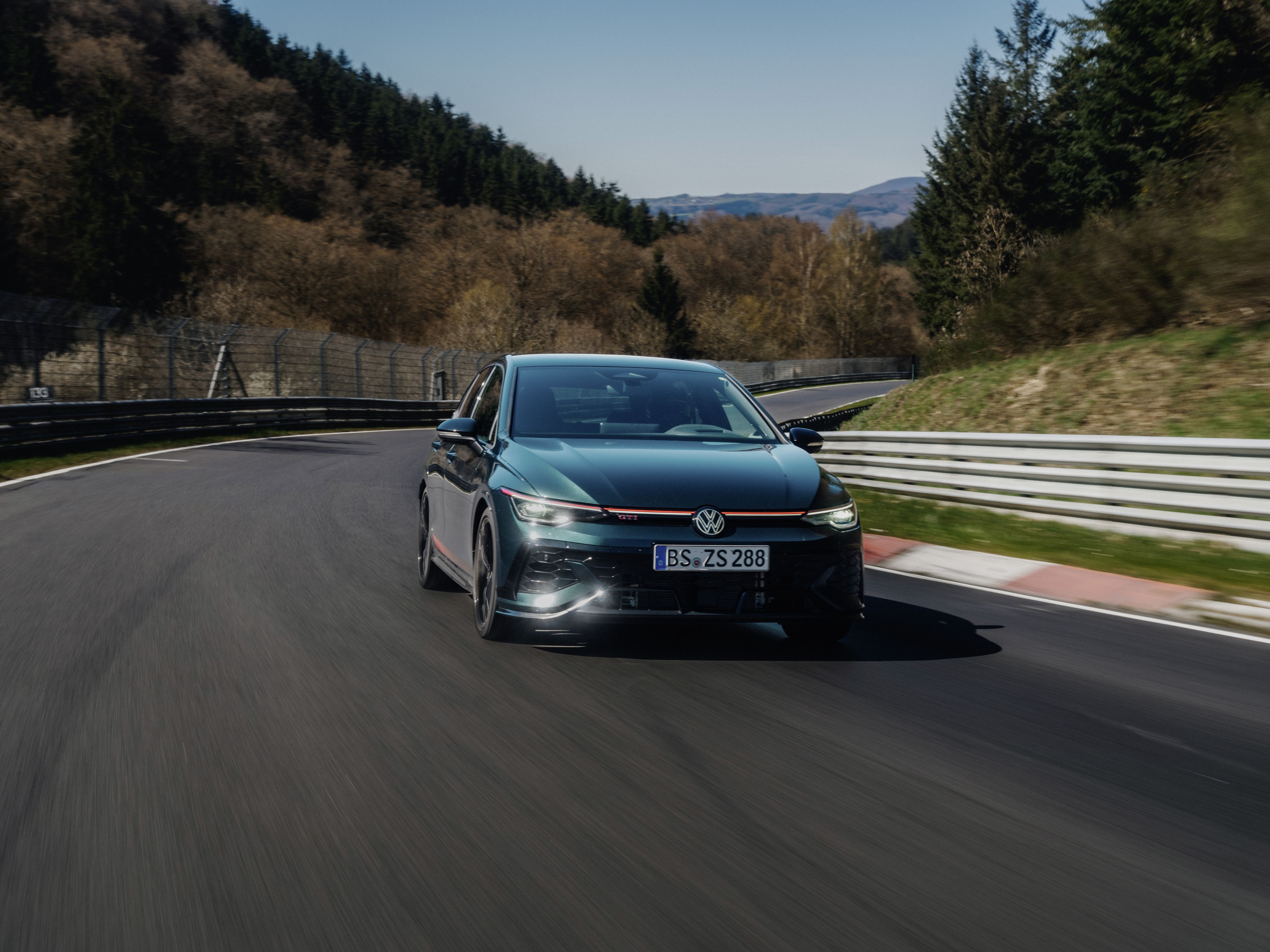 Volkswagen Golf GTI Edition 50