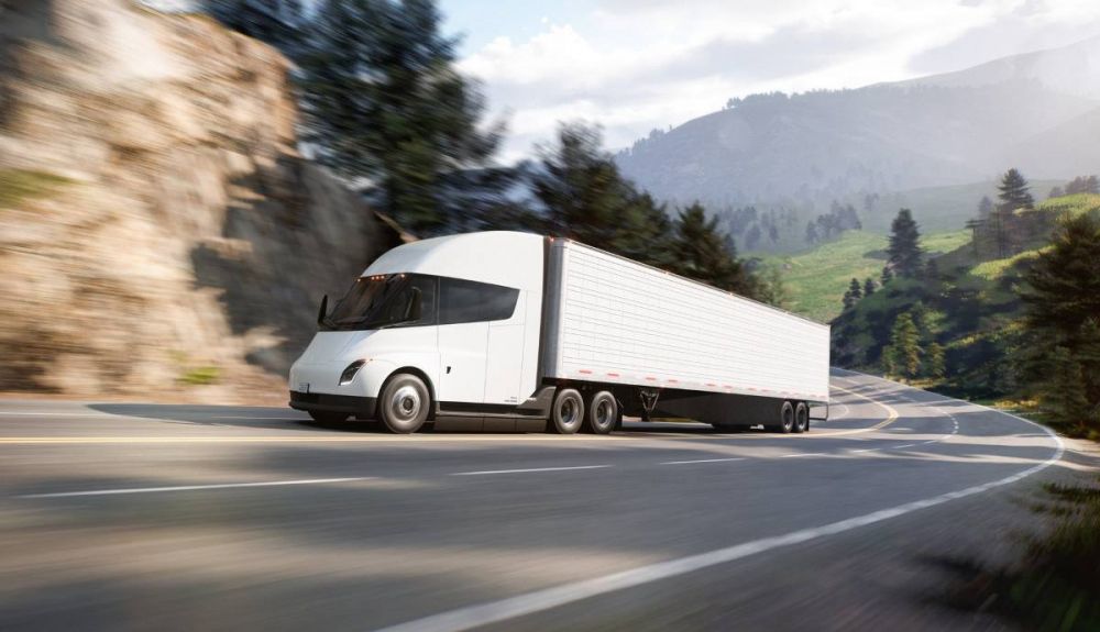 El Tesla Semi, por fin a la venta, el camión eléctrico revolucionario entra ya en producción