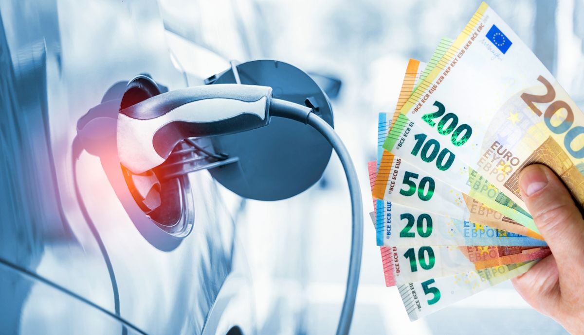 El aviso de la OCU que debes escuchar antes de comprar ya un coche eléctrico
