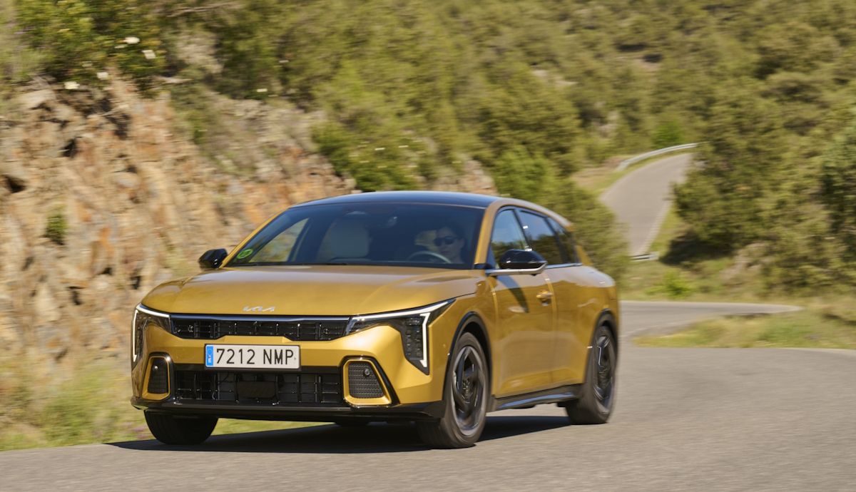 A la venta el compacto de Kia que sustituye al Ceed, probamos el K4 y estas son nuestras opiniones