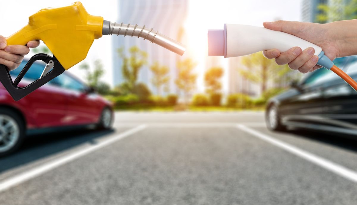 Los fabricantes vuelven a construir motores de combustión, así es el nuevo cambio estratégico