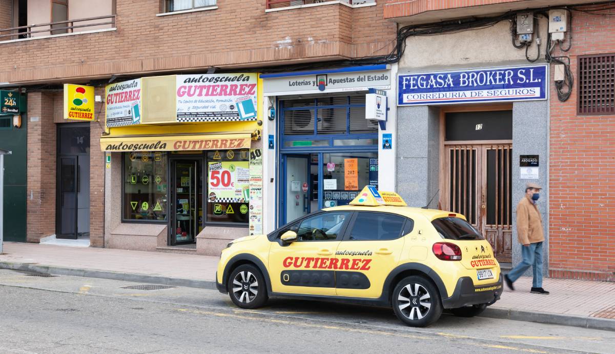 La DGT clasificará a las autoescuelas con esta herramienta, pero no soluciona su gran problema